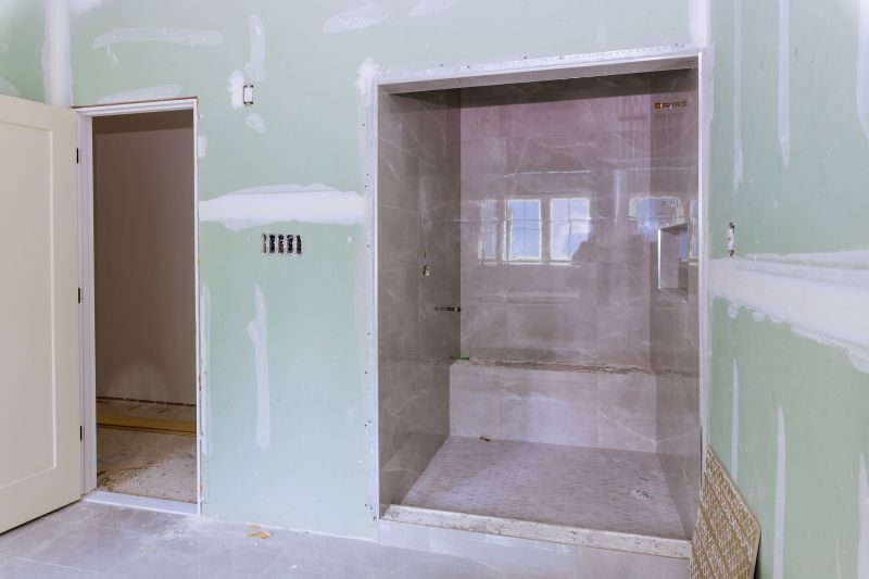 Best Bathroom Renovation Contractors in Smithville, MO